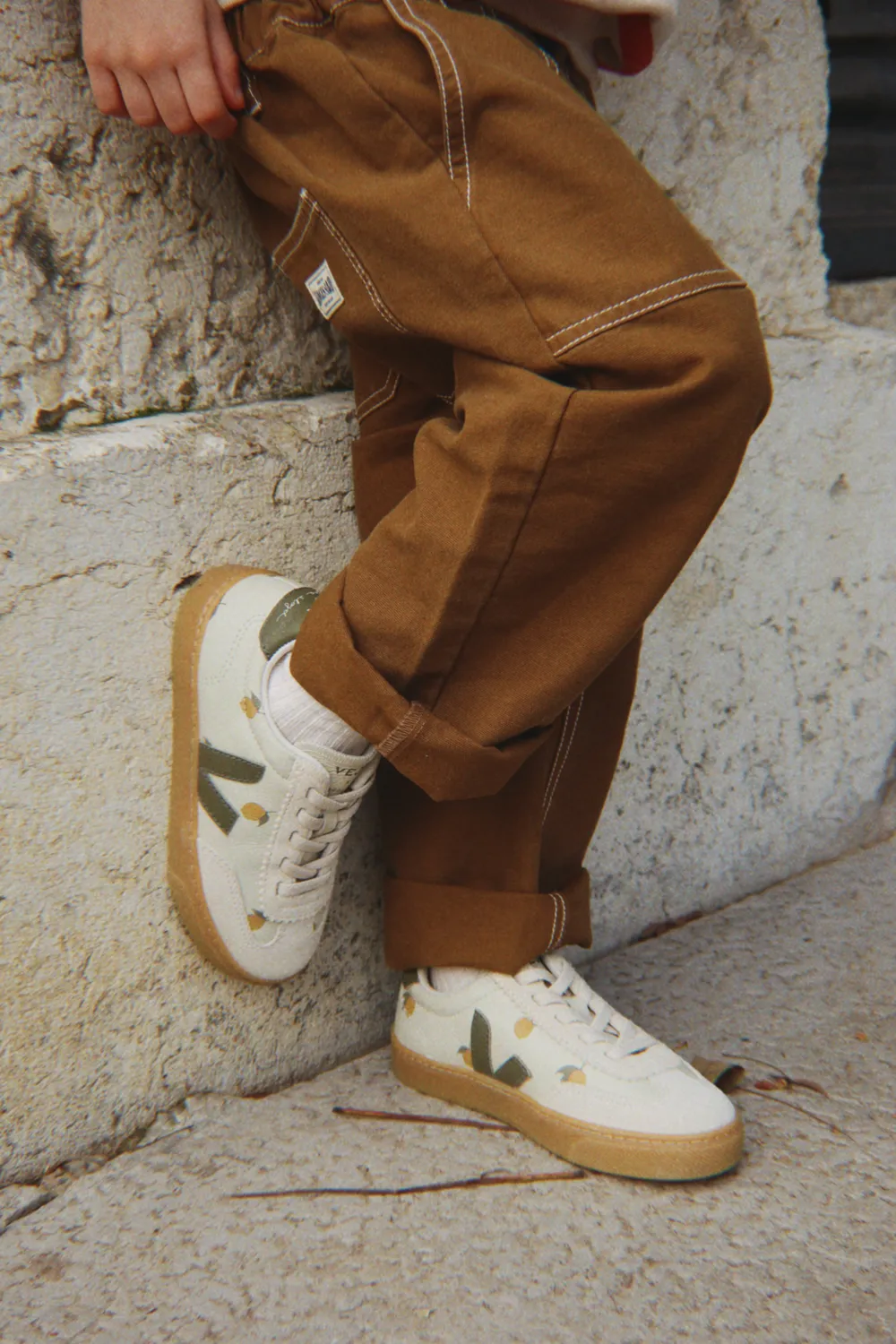 Konges Sløjd Veja Junior sneaker lemon argile leer