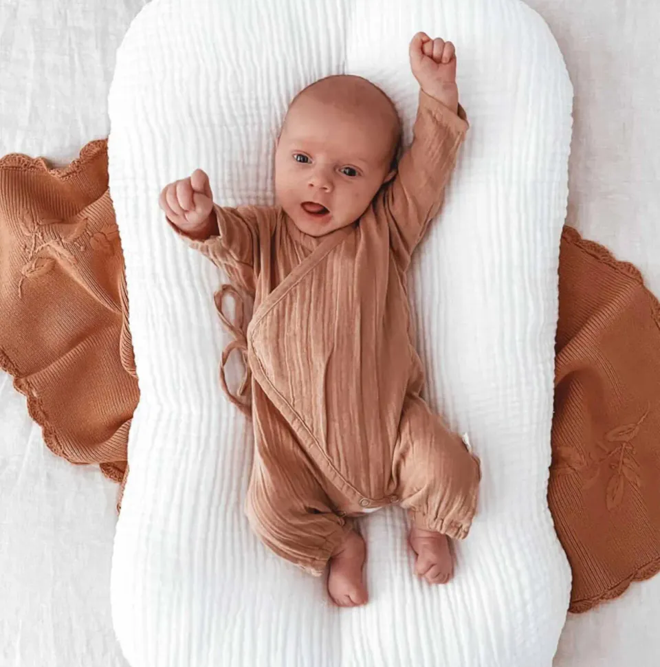 The Mompany Kimono Onesie romper tan katoen
