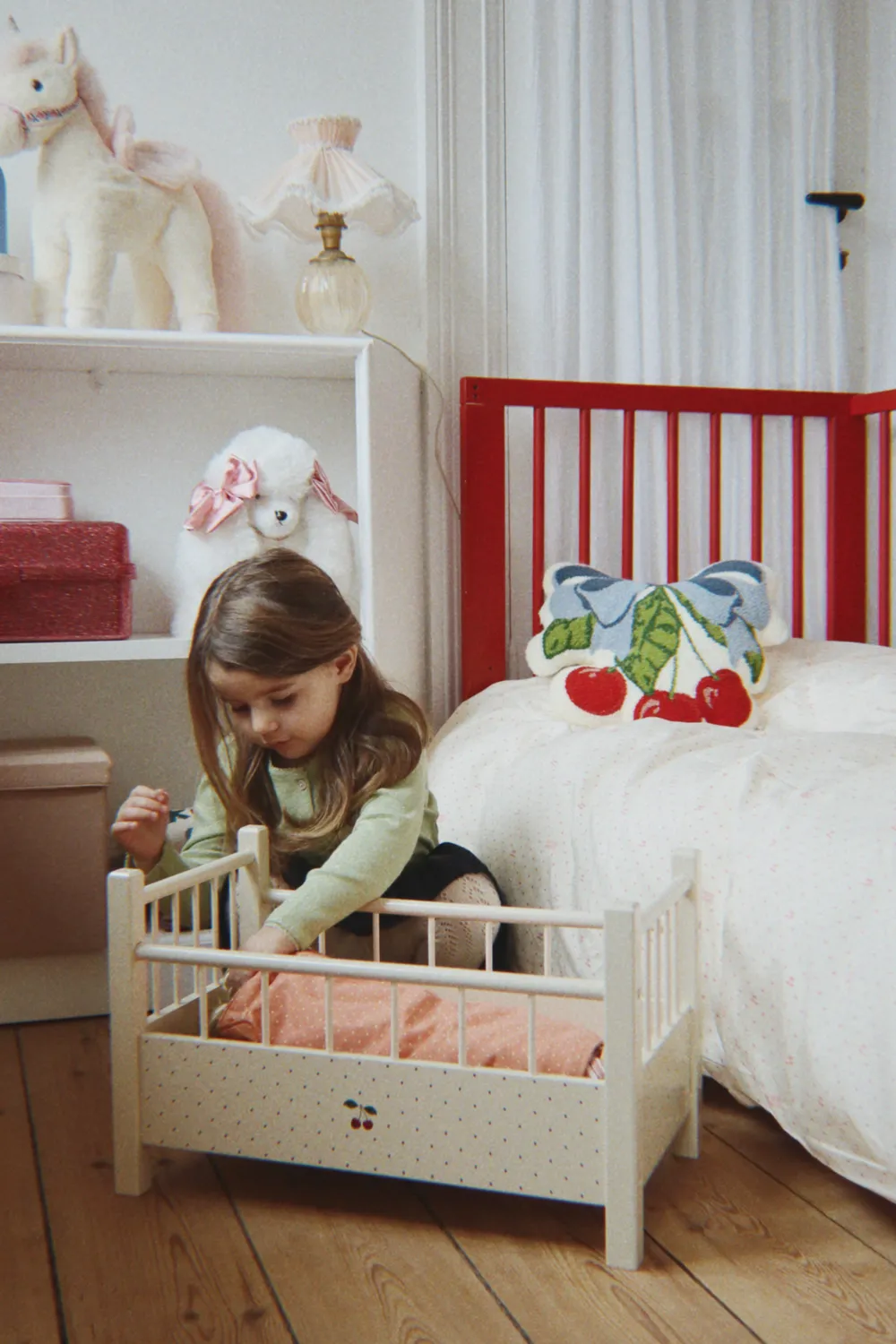 Konges Sløjd poppenbed big cherry houten