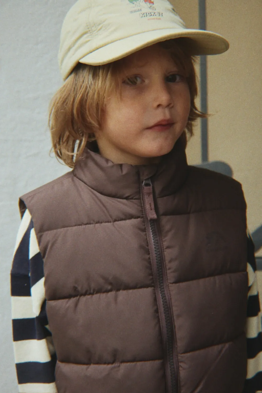 Konges Sløjd Alpi bodywarmer chocolate brown waterafstotend