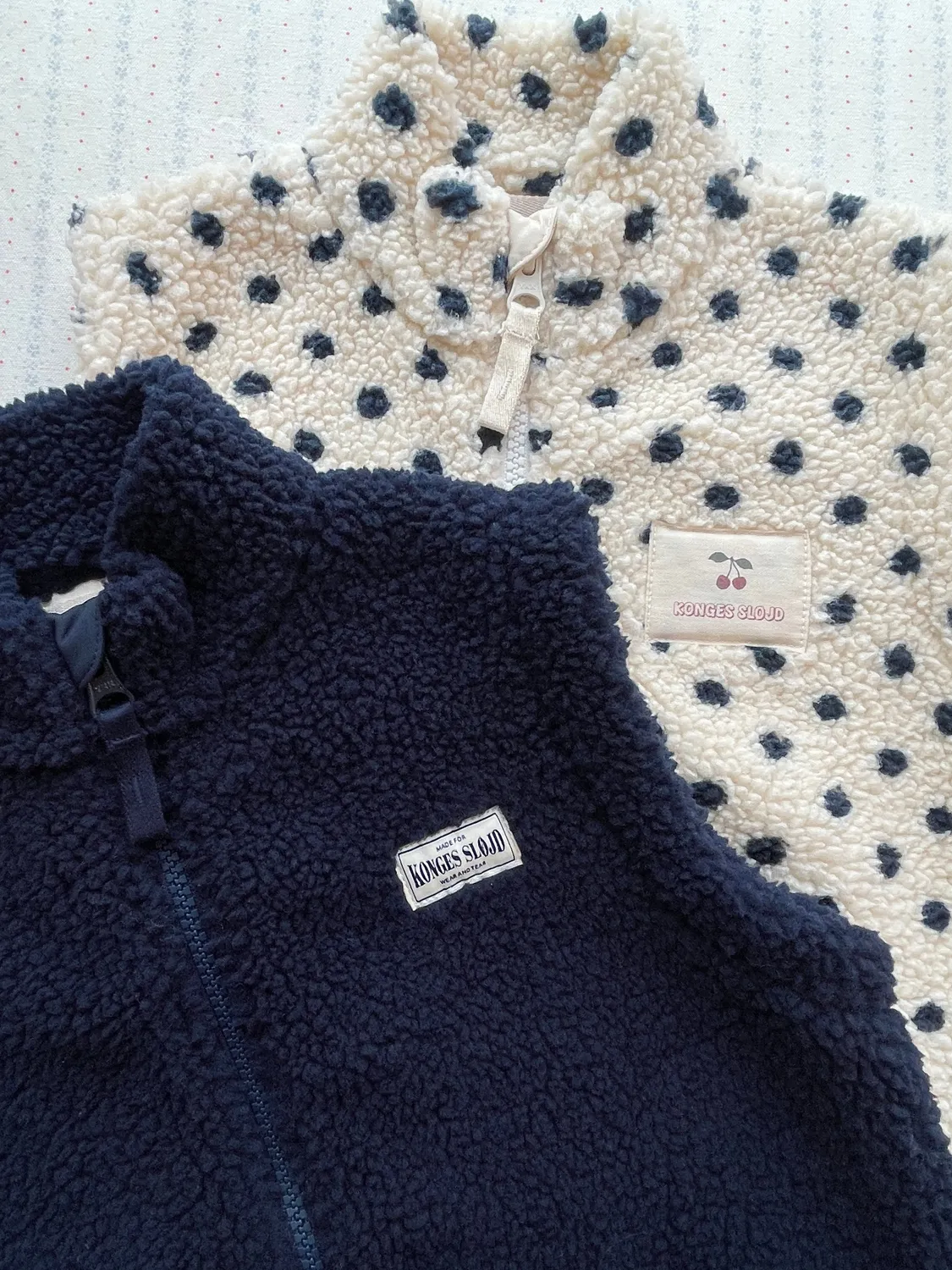 Konges Sløjd Jody bodywarmer teddy total eclipse zacht