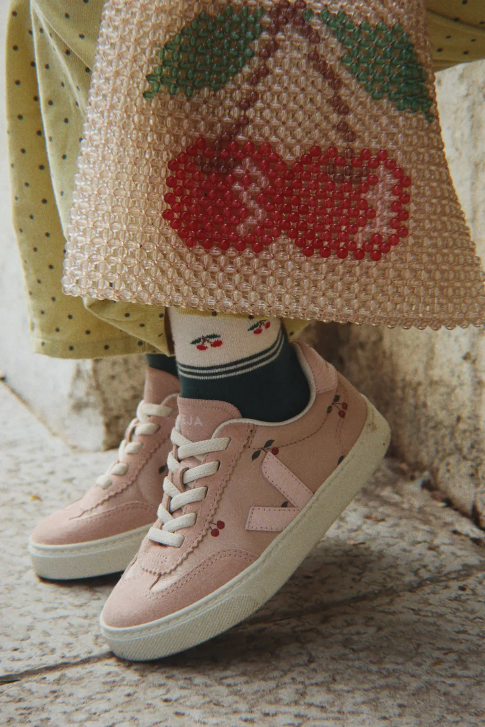 Konges Sløjd Veja Junior sneaker cherry petale leer