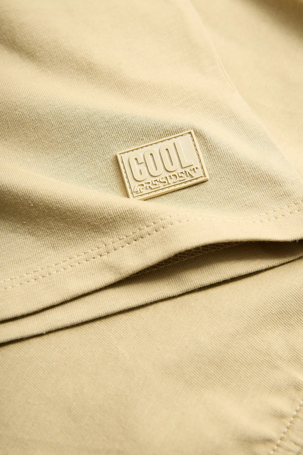 4President Benja Twill T-shirt bruin gitaarprint