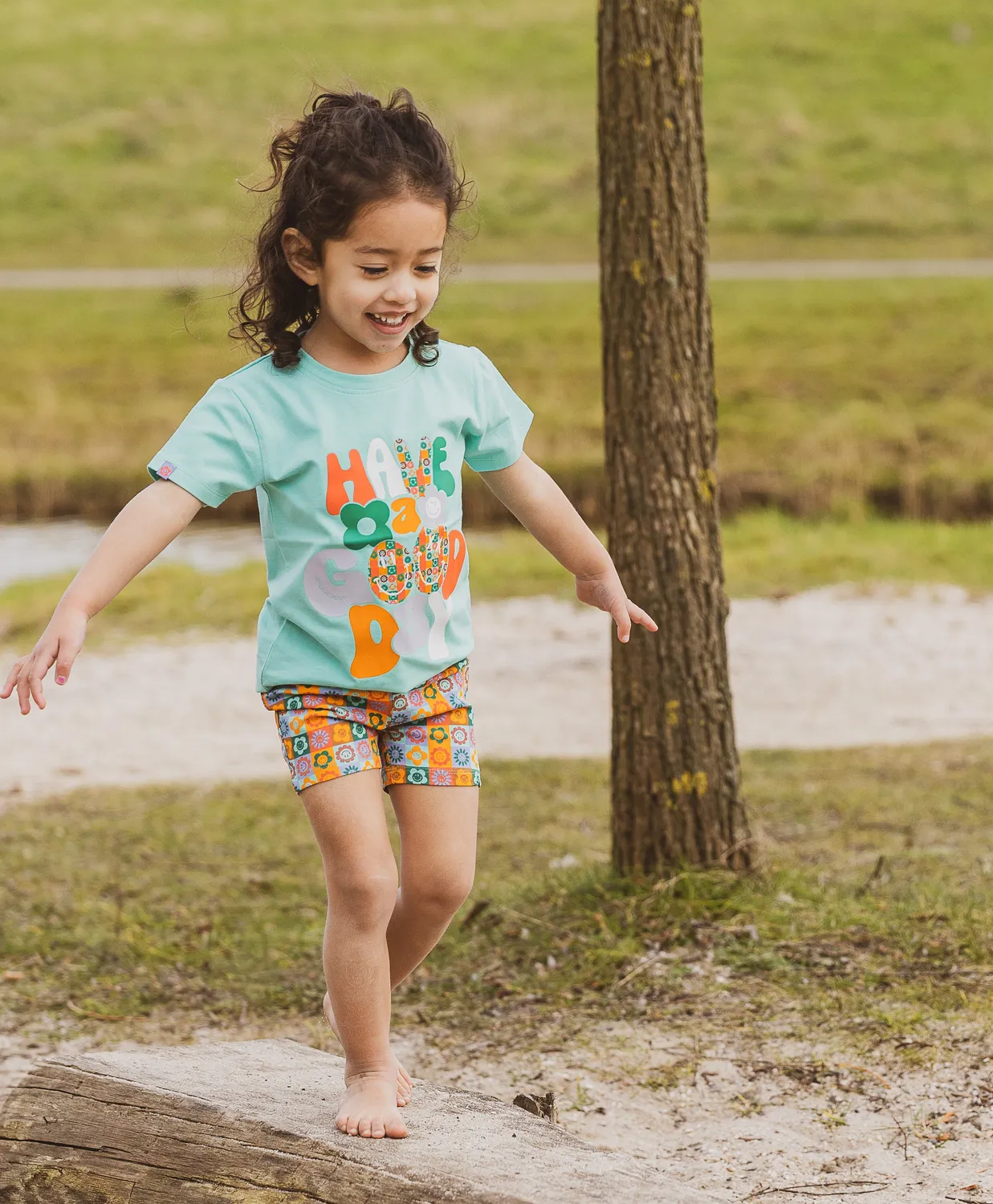 4PRESIDENT Nava Orange short meisjes bloemenprint