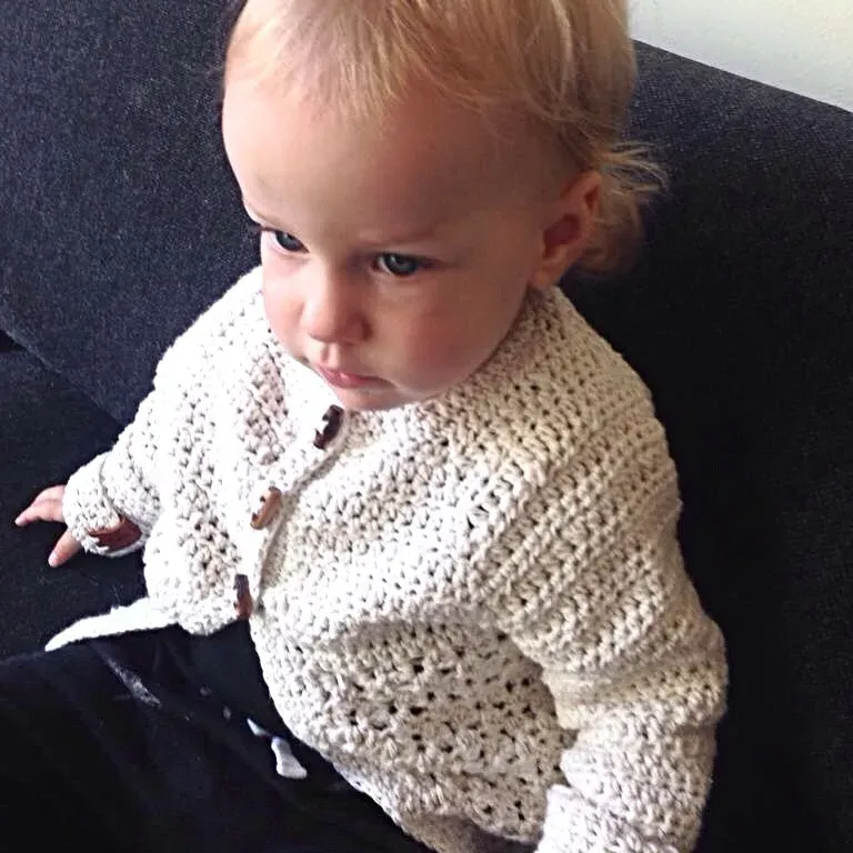 Louloúdi Vest haakpatroon baby 0-4 jaar meertalig