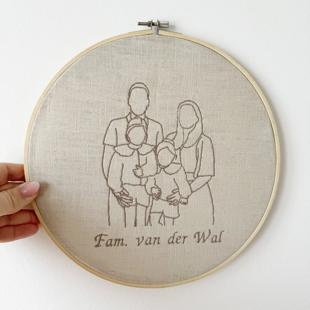 Soda Fashion borduurring lijntekening familieportret
