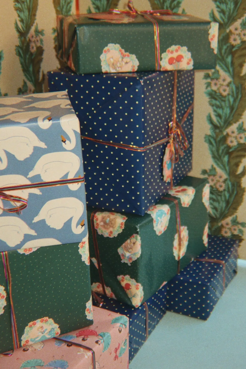 Konges Sløjd Pakpapier Cadeaupapier Deer Diary Green 10 M