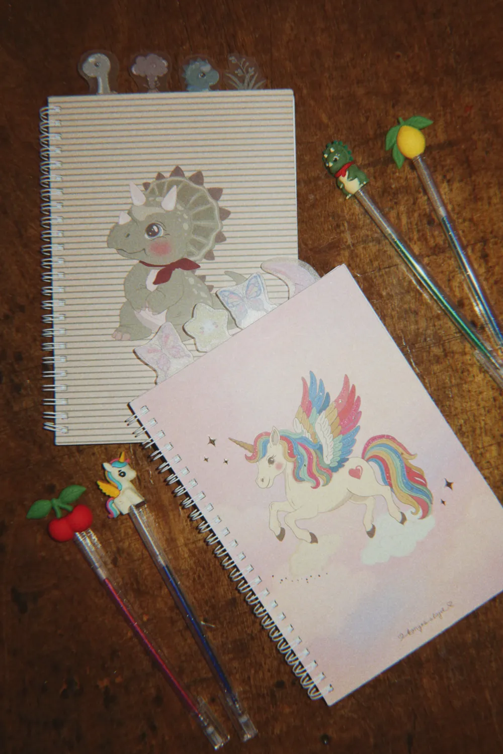 Konges Sløjd Stationery Box Dino Moss knutselset