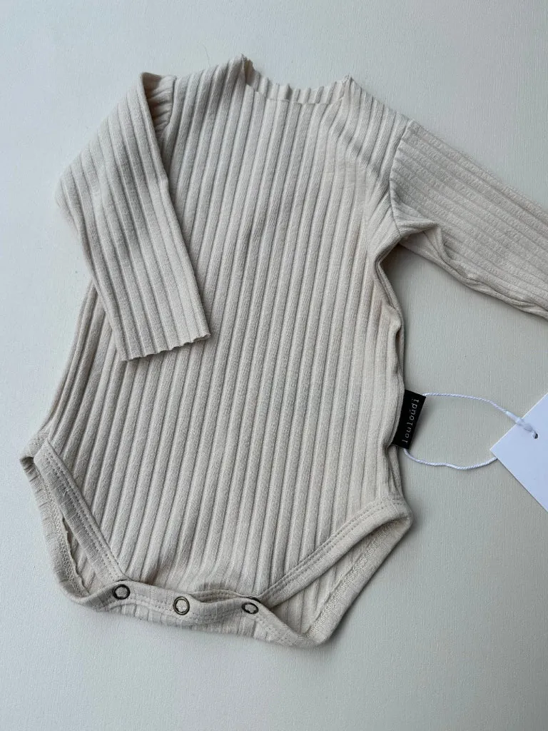 Louloúdi Raf romper ribstof naturel