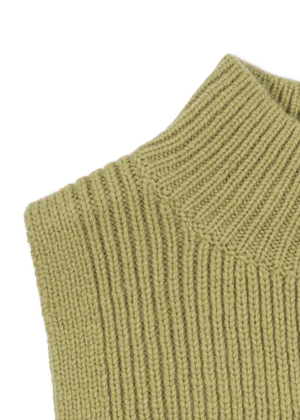 Konges Sløjd Basil nekwarmer pale olive green wol