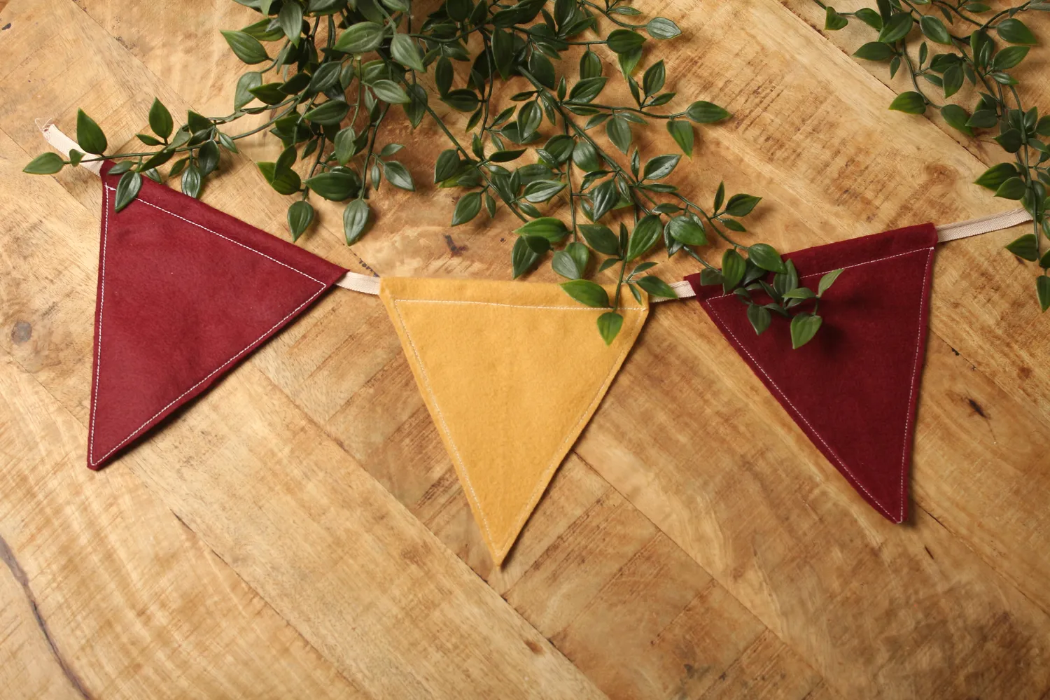 Een presentje Herfsttinten vlaggenlijn wolvilt 150 cm