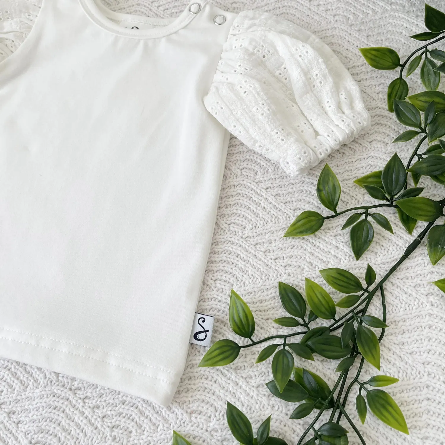 SODA FASHION Blouse Broderie korte mouw wit zacht