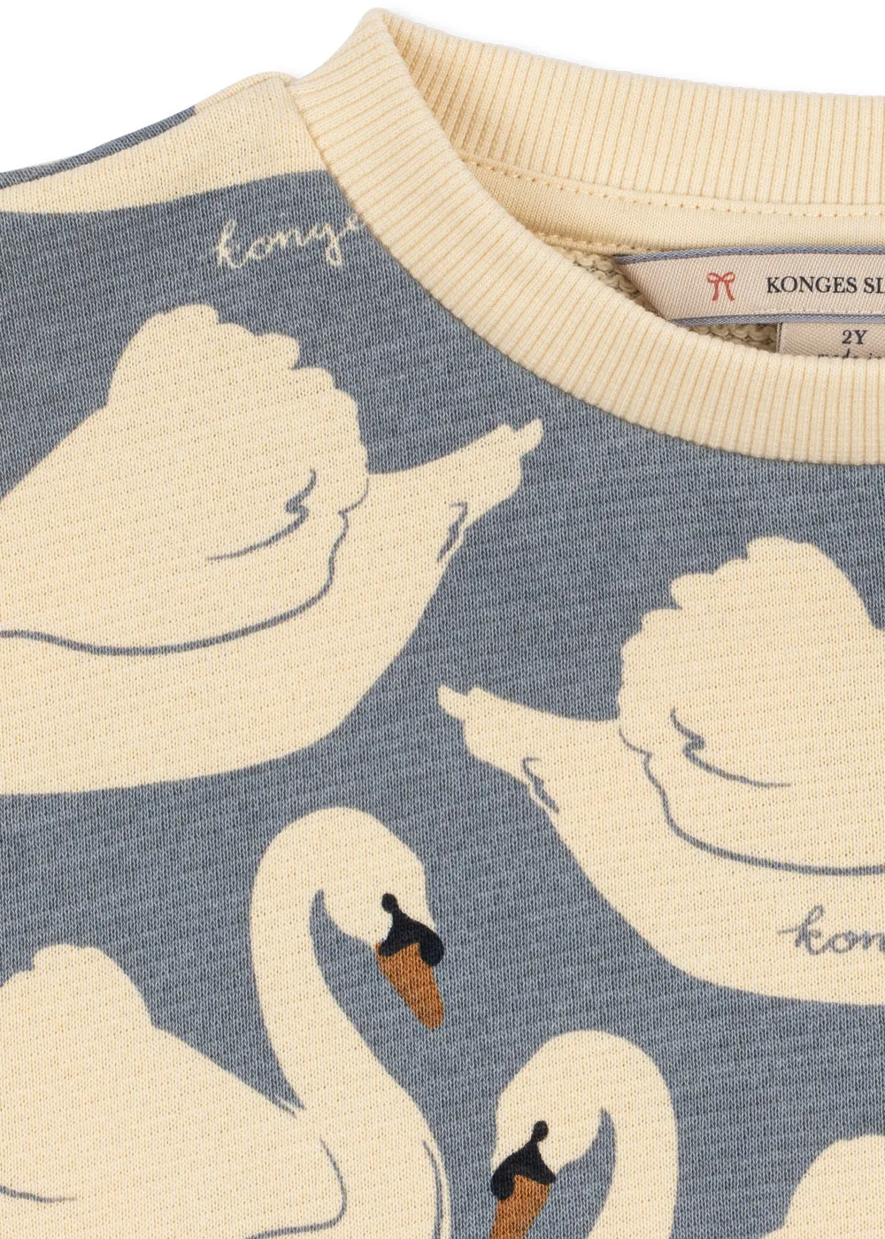 Konges Sløjd Loupy sweater swan biokatoen