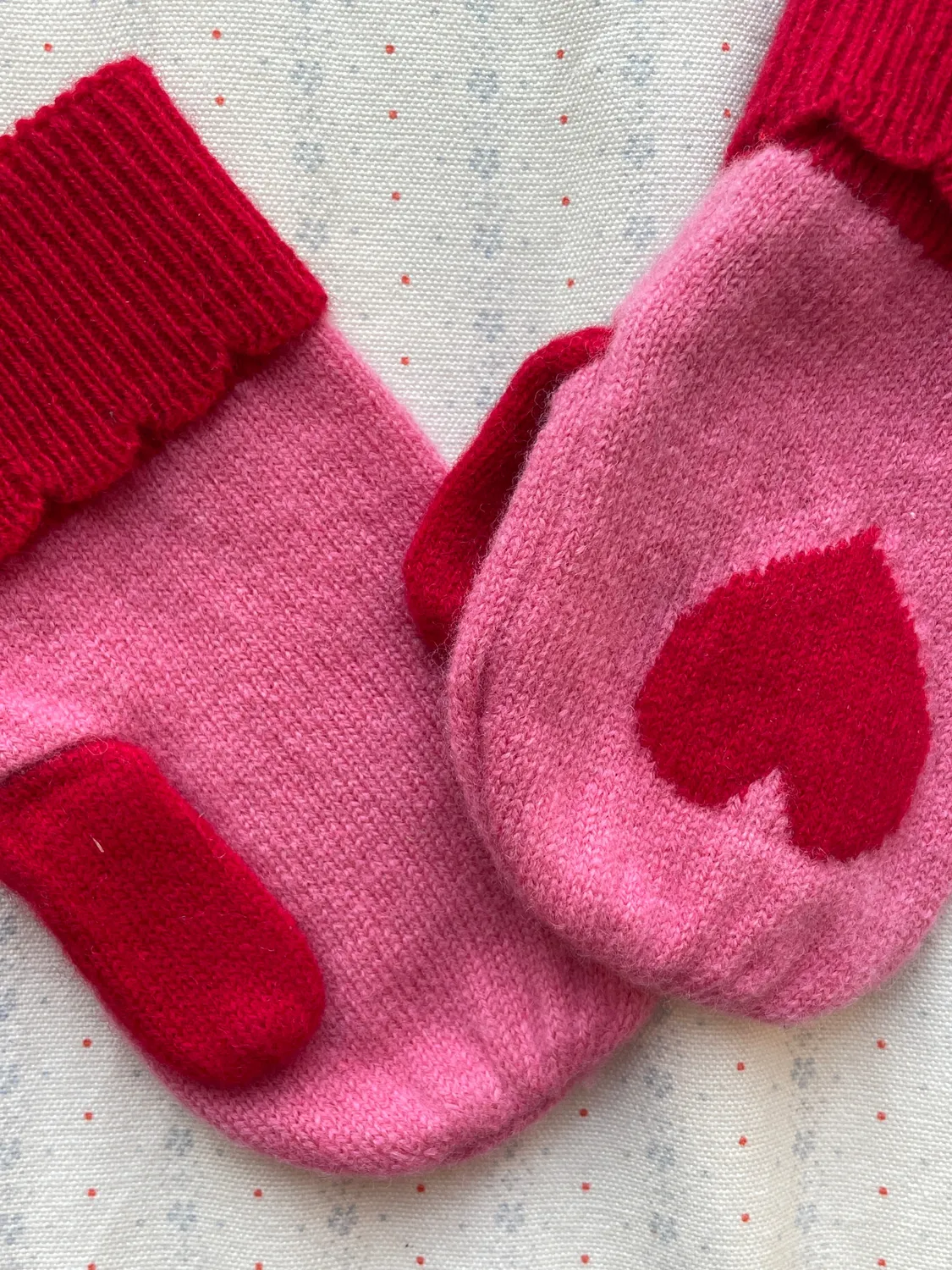 Konges Sløjd Collette wanten pink wol
