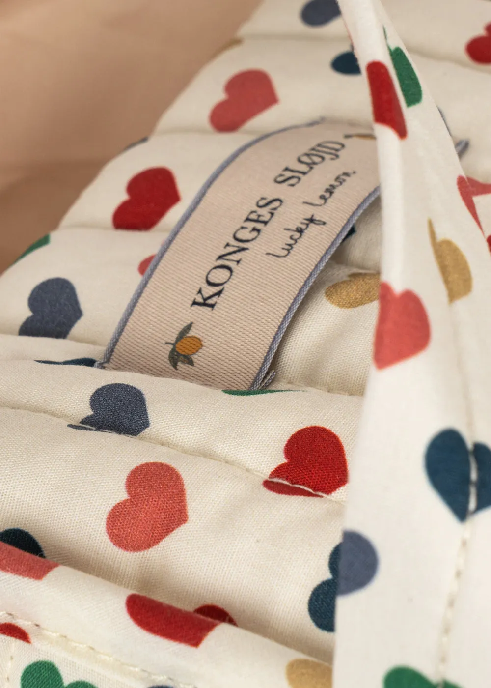 Konges Sløjd Lola Babypopset Coeur Coloré 31,5 cm Zacht