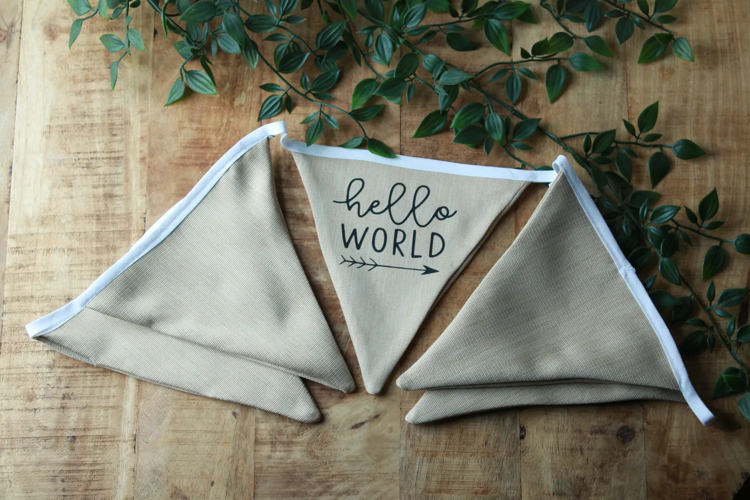 Een presentje Hello World vlaggenlijn 150 cm wit katoen