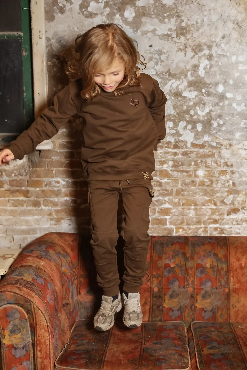4PRESIDENT Angelo Brown sweater jongens opstaande kraag