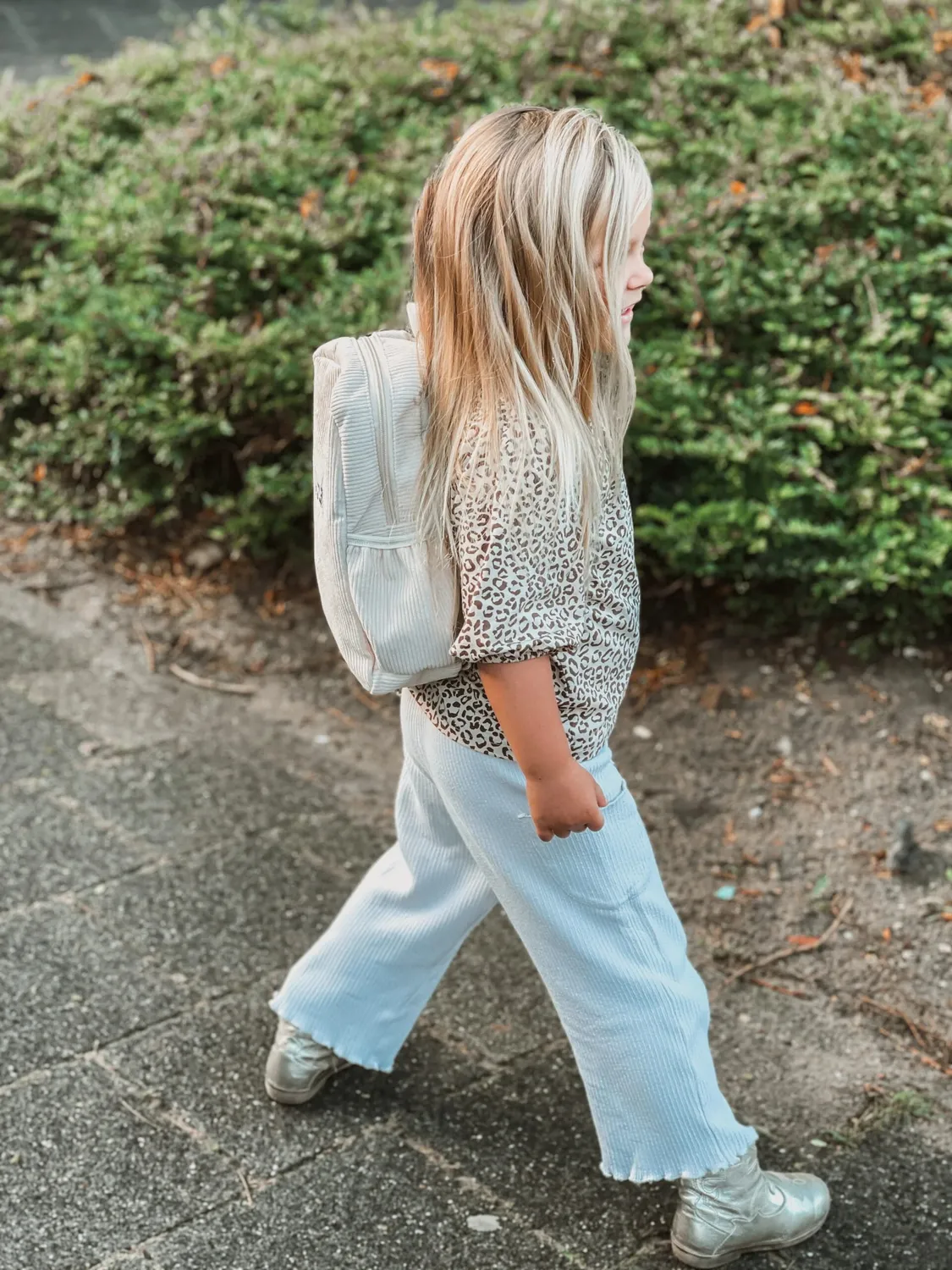 Soda Fashion Rib rugtas beige bloem letter