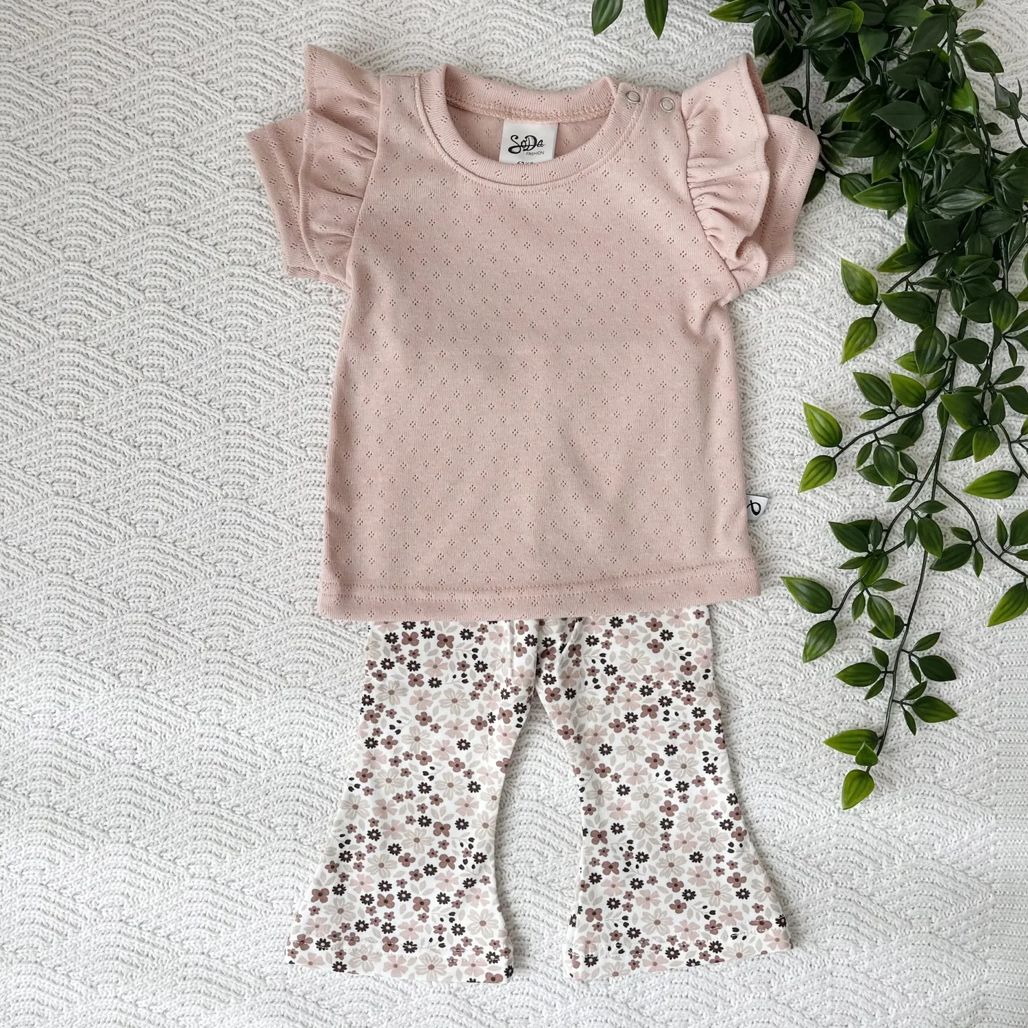 SODA FASHION Ruffle Shirt Pointelle Nude Roze
