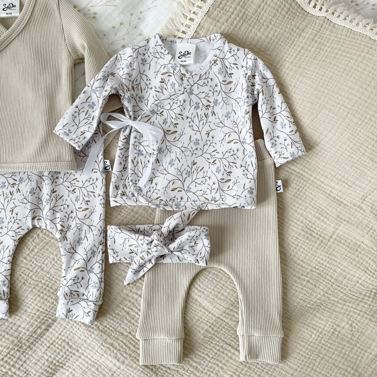 SODA FASHION babybroekje zand rib biokatoen