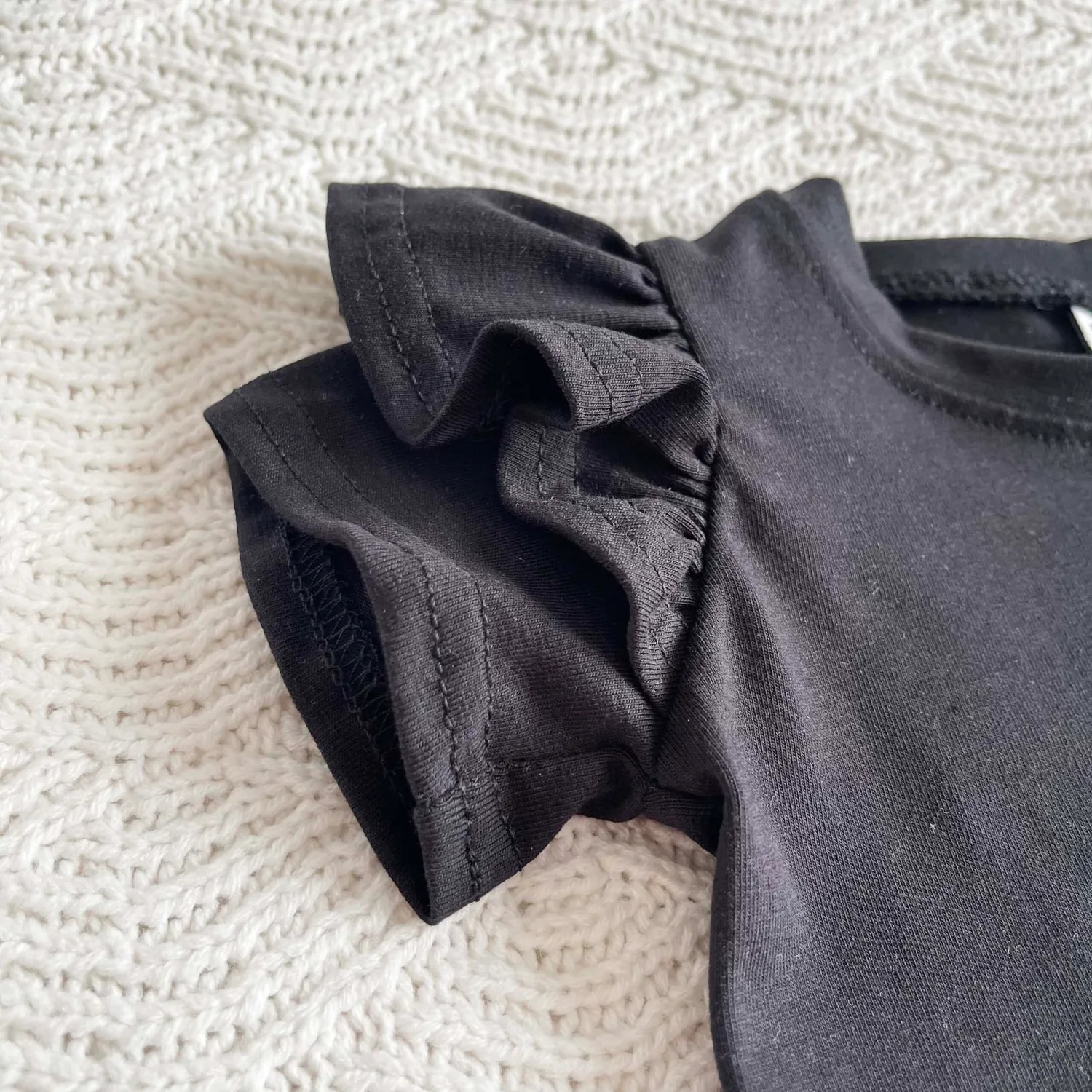 SODA FASHION Ruffle Shirt Zwart Korte Mouw 50-68