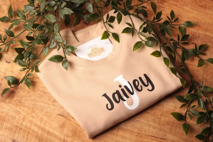 Een presentje Trui initiaal en naam creme 1-2 jaar