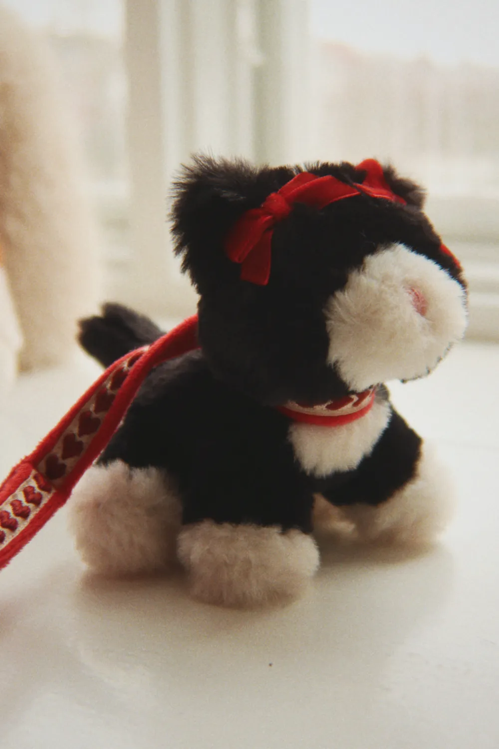Konges Sløjd Pet kitty knuffel black beauty met huisje