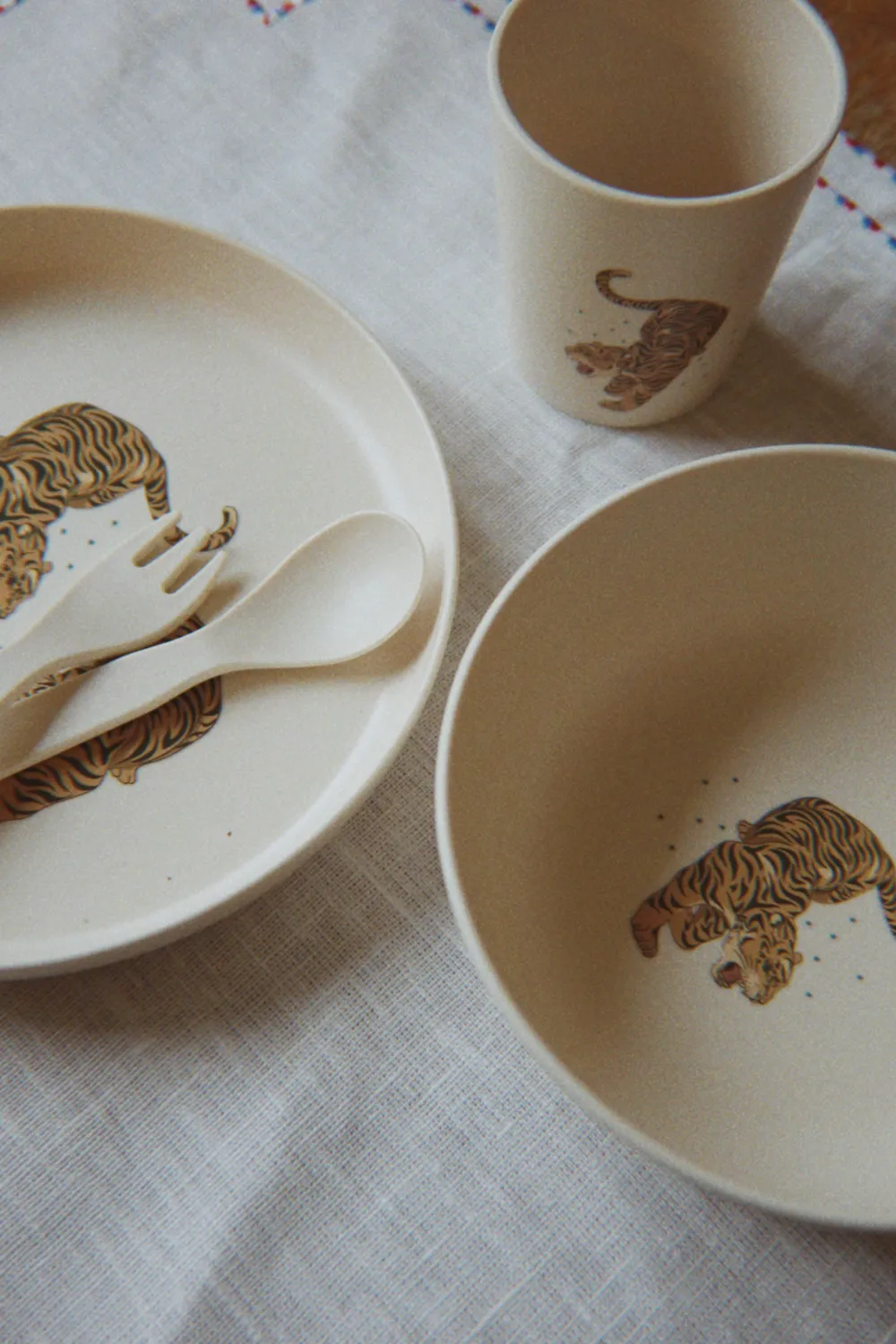 Konges Sløjd Tiger Ruggito kinderservies gerecycled