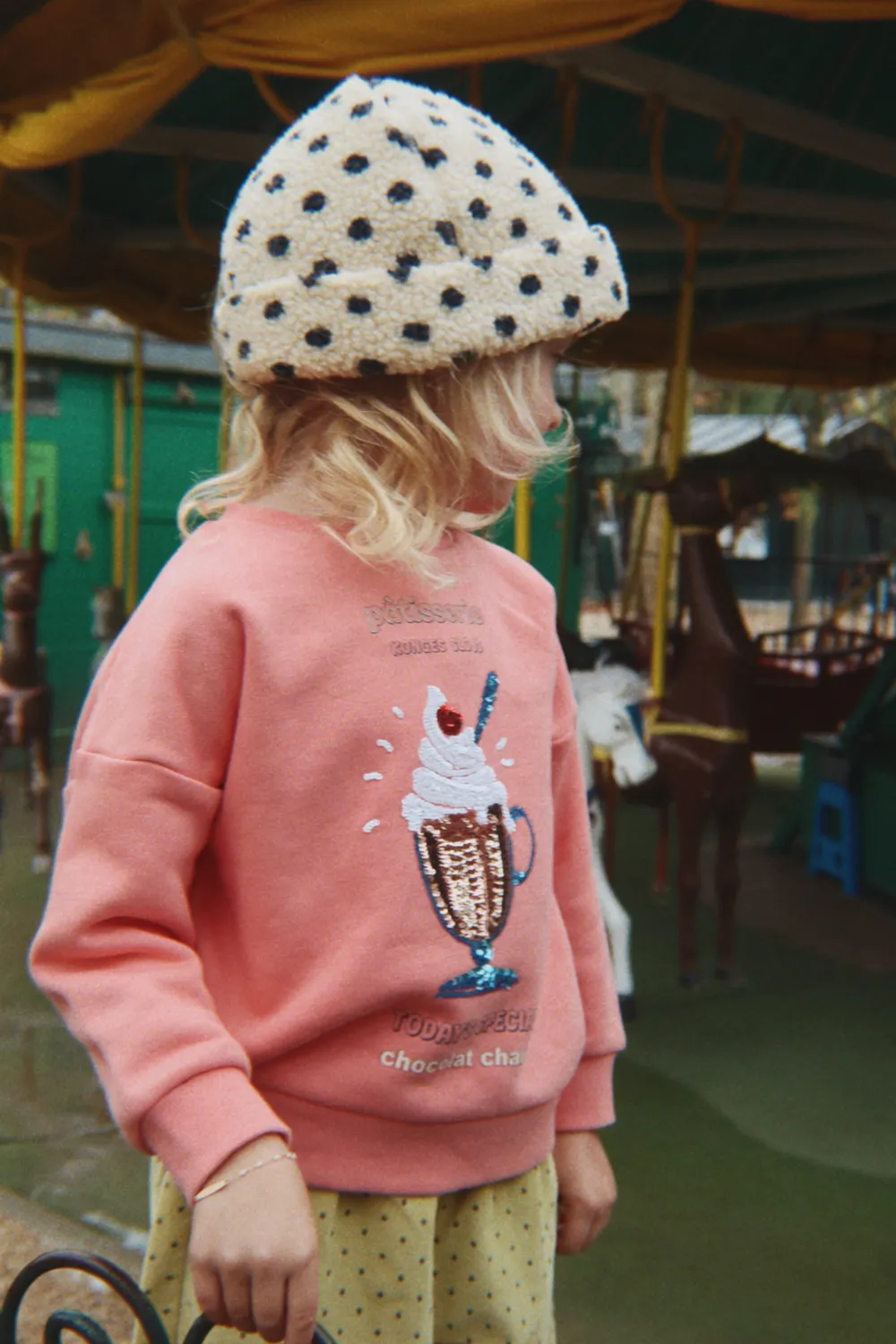 Konges Sløjd Lou Pailletten Sweater peach blossom biokatoen